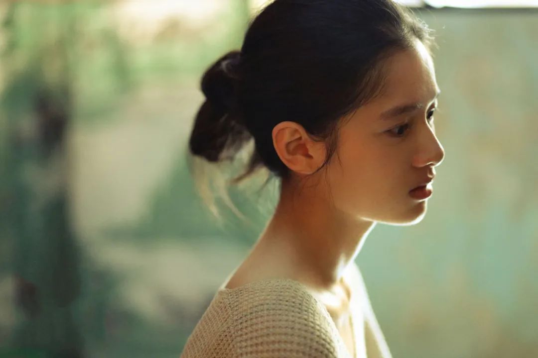 为了给凌一尧更好的生活,吕钦扬过得非常辛苦但有盼头,他却不知道明天