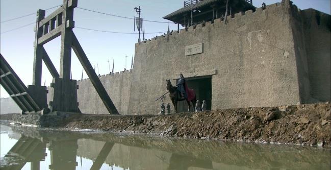 原创古代士兵攻城为何不用火烧那木质城门专家想象不错实施难