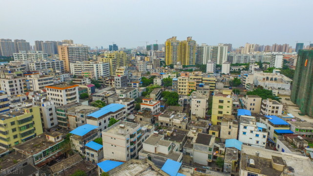 近亿脱贫人口包括城市贫民吗_脱贫攻坚图片