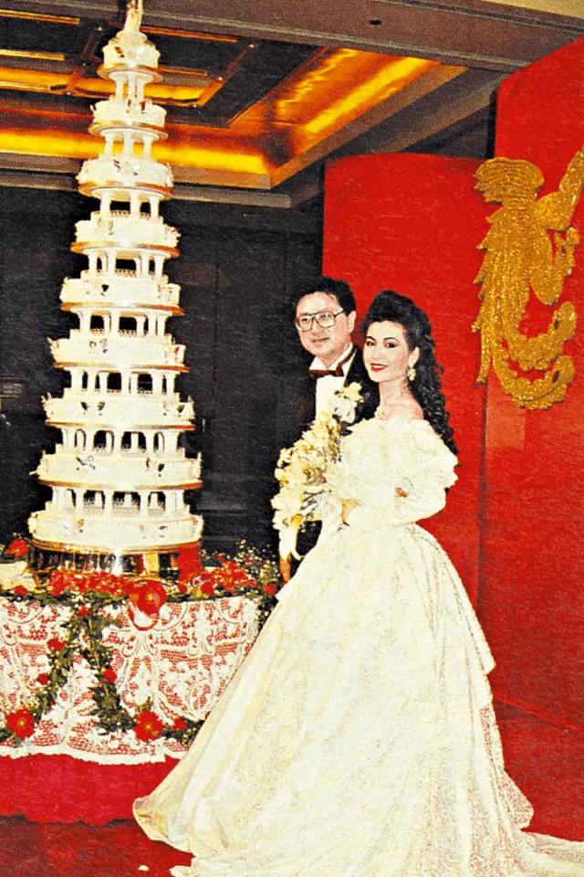 结婚13天,老公突然去世,她用30年成功逆袭_伍咏薇