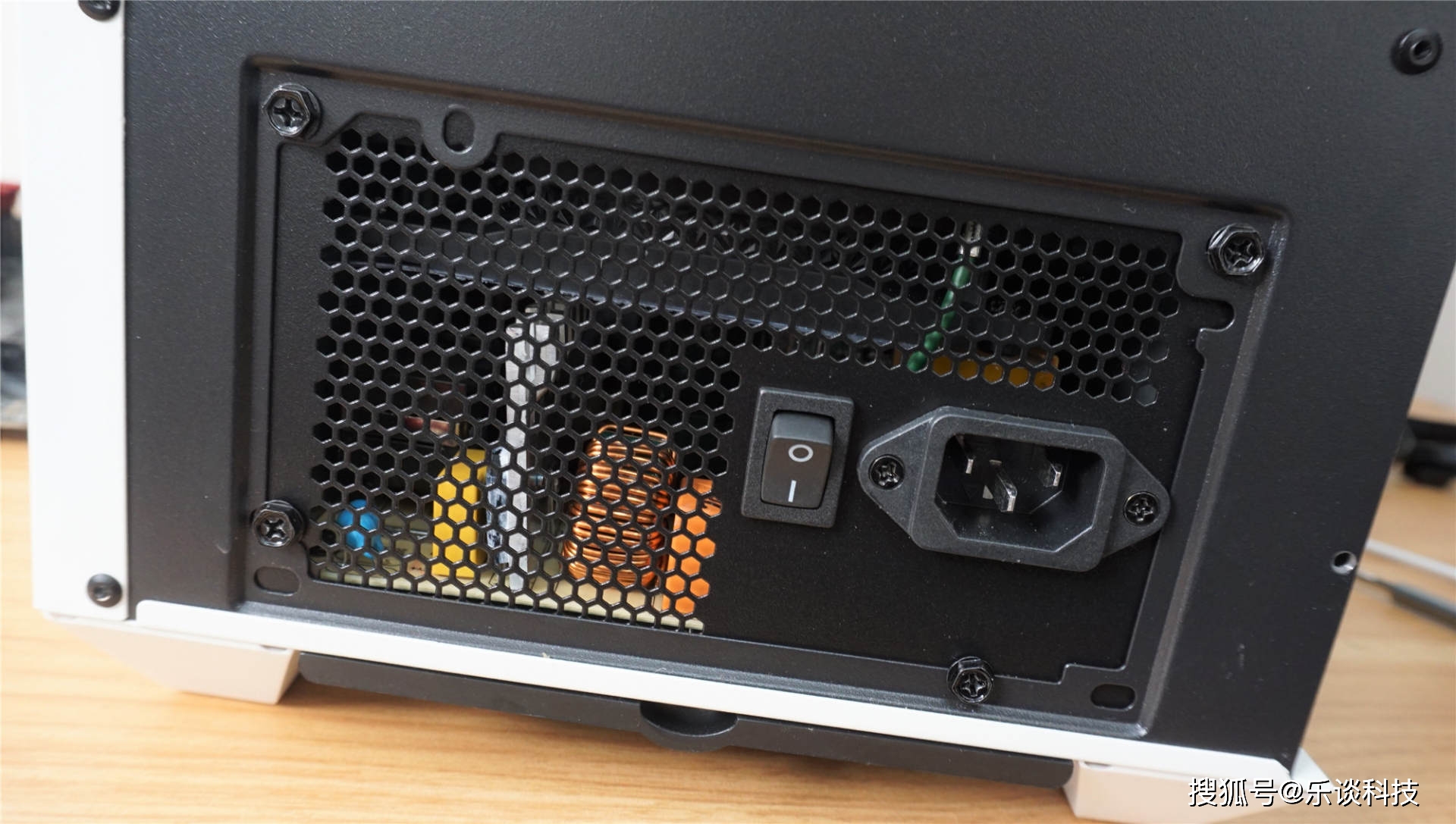 拉跨的原装散热英特尔9400f装机配件大升级装机还有这套路