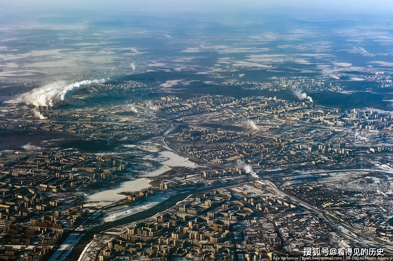 从飞机上航拍莫斯科美丽的莫斯科城