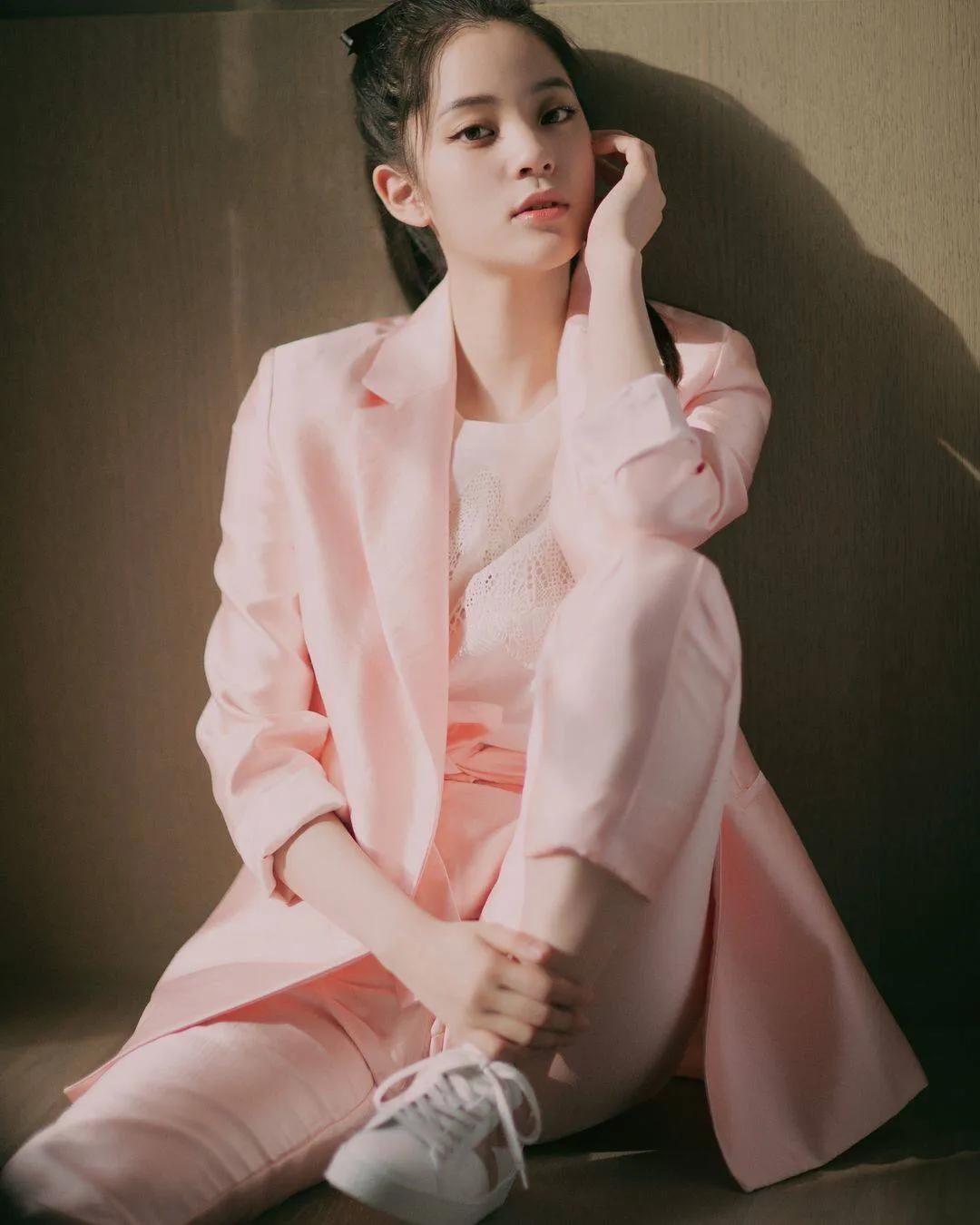 欧阳娜娜身材写真合集 284dcc994aaf46b3a32f127c64f226b3.jpeg