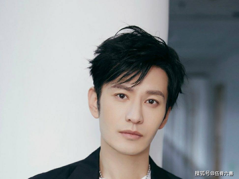 70后男演员实绩对比,张嘉益成绩出色,靳东霍建华被指吊车尾