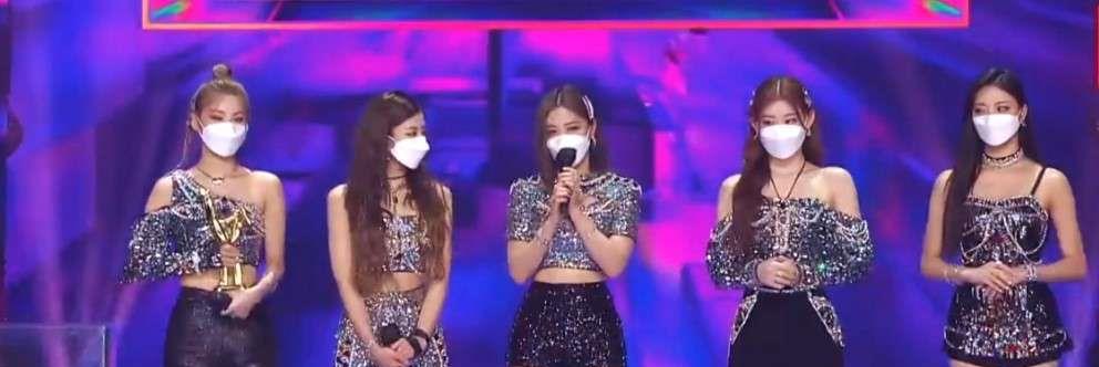 金唱片大赏 Iu依旧是音源女王 Blackpink这首歌获得音源本赏 获奖