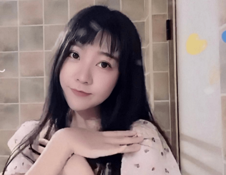 原创网红一条小团团素颜照火了p图高手为她换脸遭小团团本人点赞