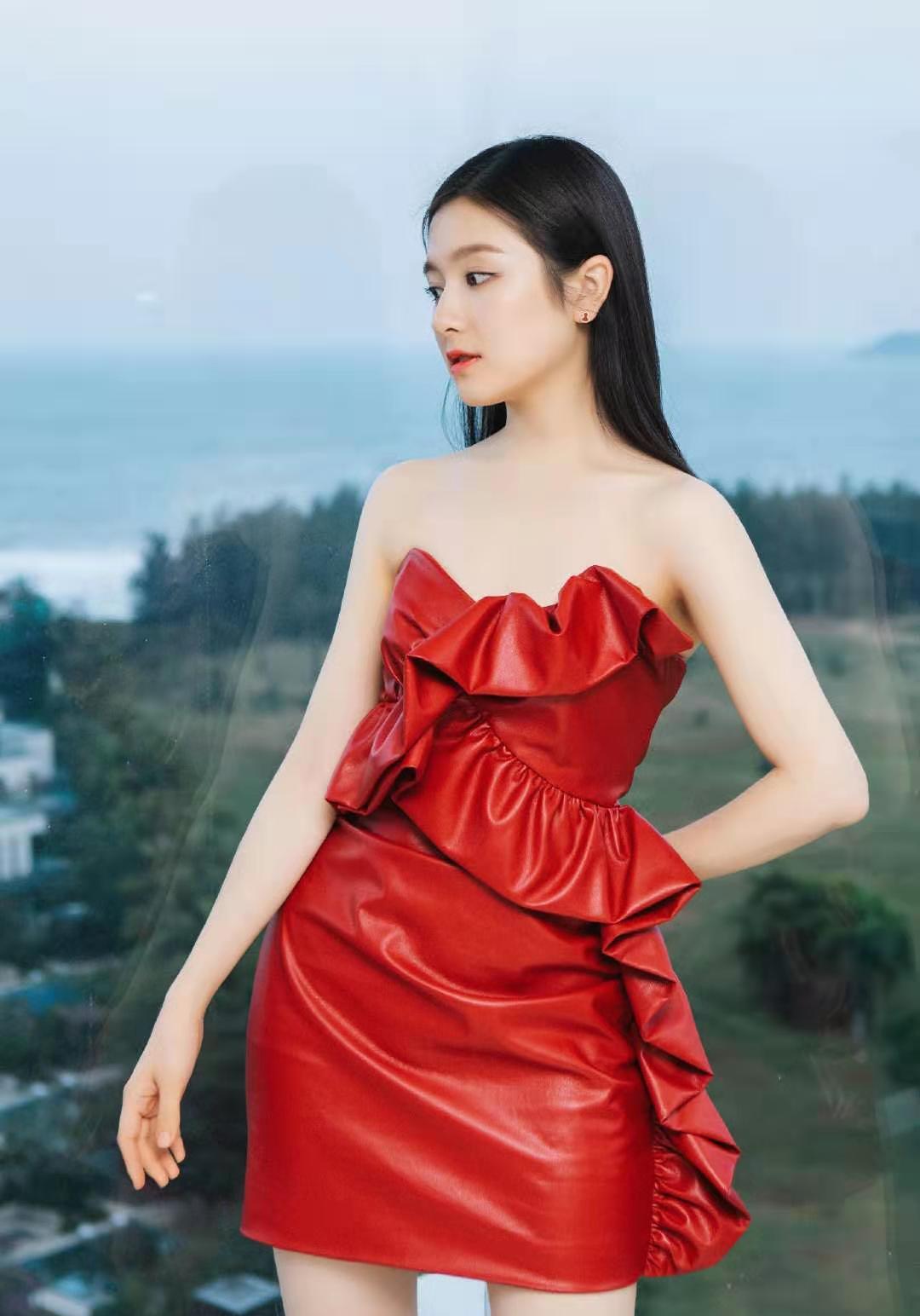 作为童星出身的李兰迪和杨紫,关晓彤一样演技都比较能打,所以,也是