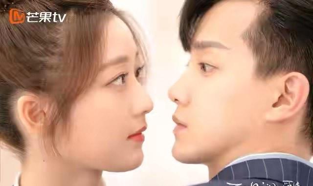 原创范世錡戚砚笛牵手回家,疑似恋情曝光