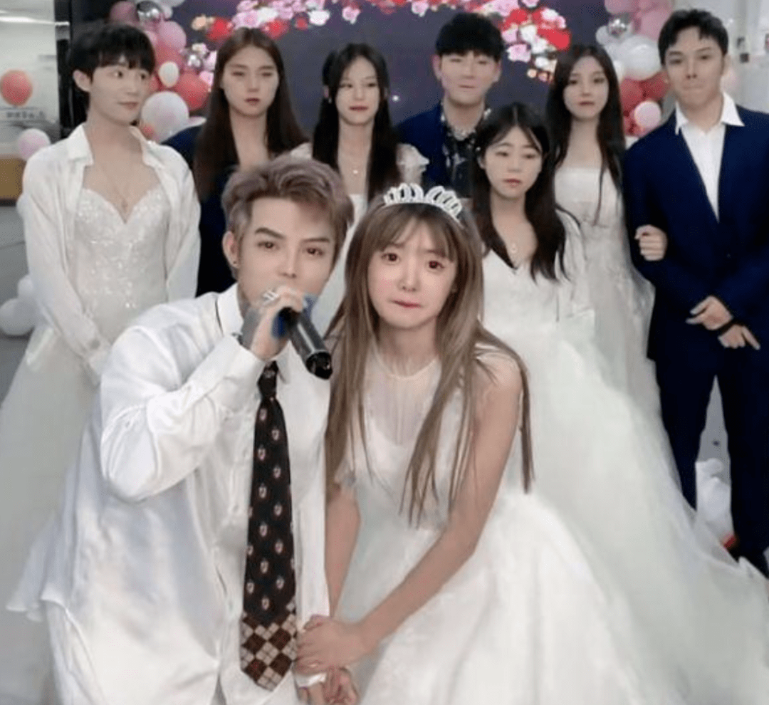 网红们的情感大戏短视频的流量危机