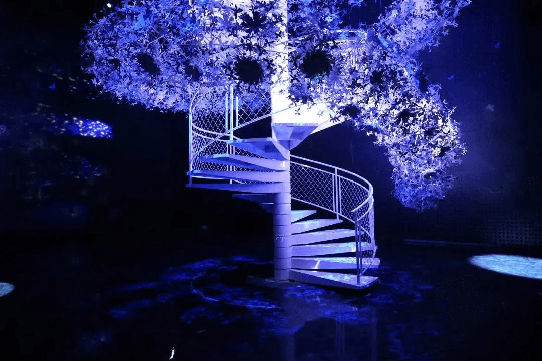 智囊团把脉幻境2099华侨城以文化创意赋予大理古城新活力