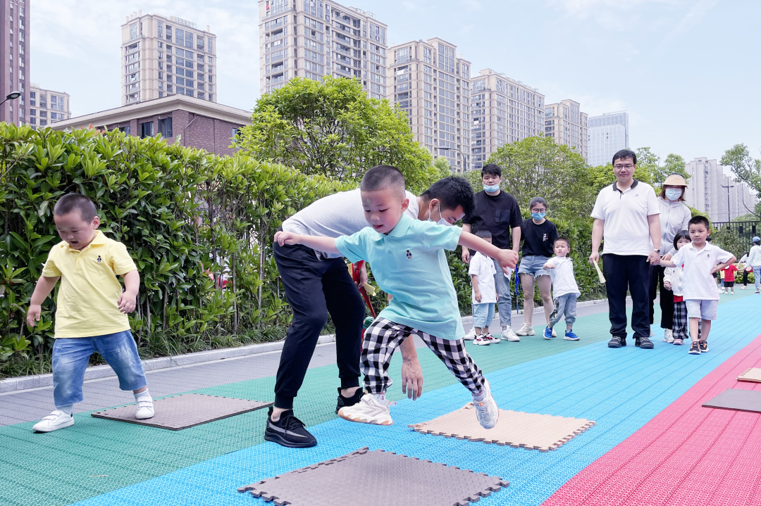 玩轉六一 樂享童年——美好慧承幼兒園親子游戲迎