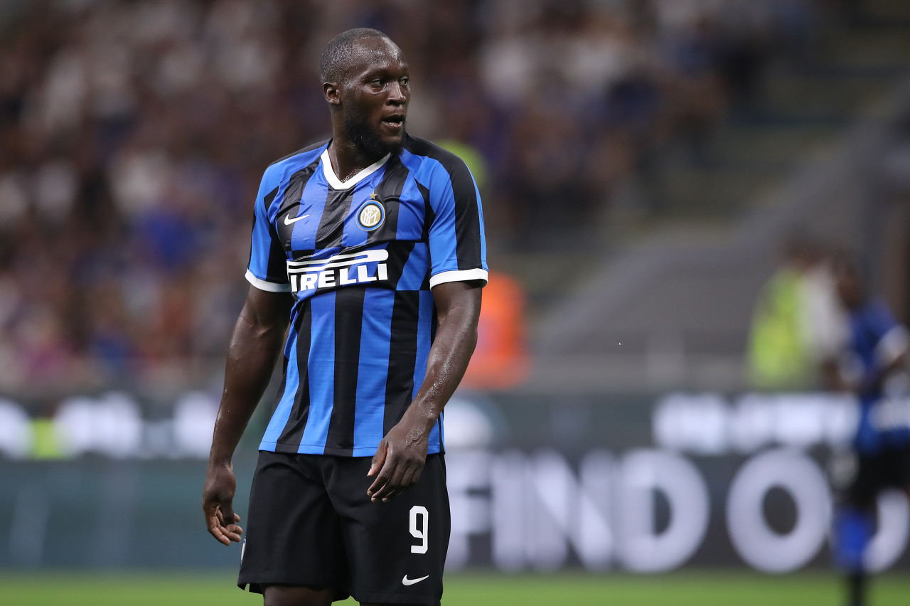 卢卡库当选意甲赛季MVP|季末横扫出局！前意甲mvp变小丑，降薪归来难被张康阳赏识