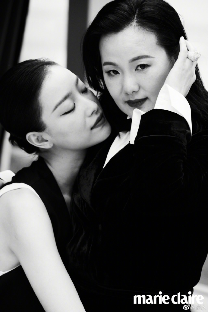 当女人味十足的刘诗诗和张小斐走起中性风 最适合她的腕表珠宝是 系列