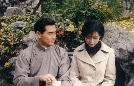 最帅薛绍赵文瑄近况住800平大别墅61岁未婚与猫狗为伴
