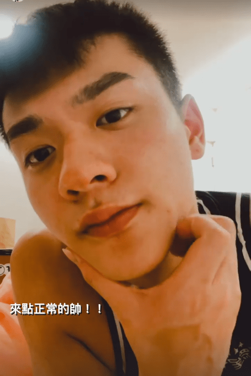 陈宝莲19岁遗孤自曝想当演员,近照高大帅气颜值高,心中仍念亡母_邱煌