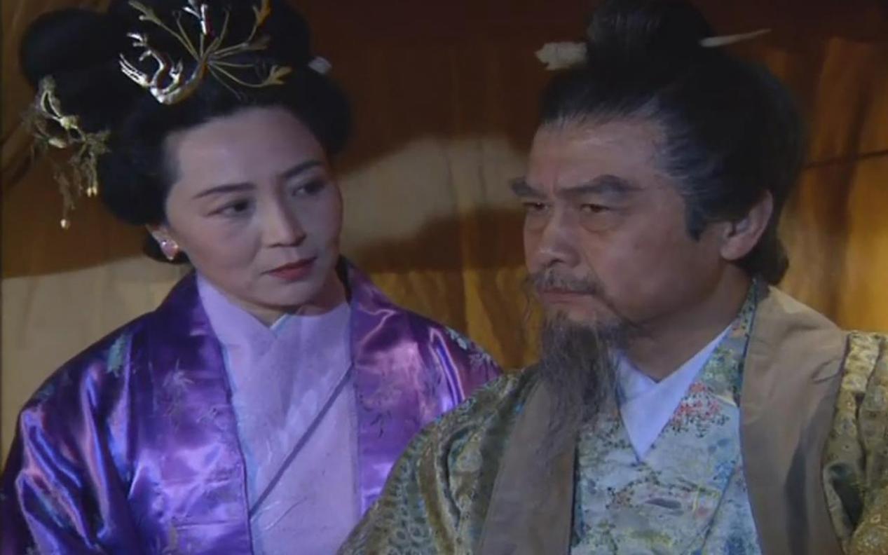 原创三国刘表死前曾让荆州给刘备刘备真是因为心有不忍才放弃吗