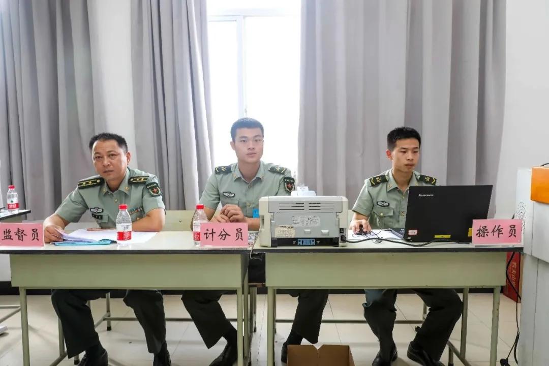 走进军队文职面试考场你将面临的考官都是什么身份