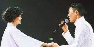 刘德华演唱会完整版2012年 56a0c6cc2f0f40f181cb5f7d18dcc728.jpeg