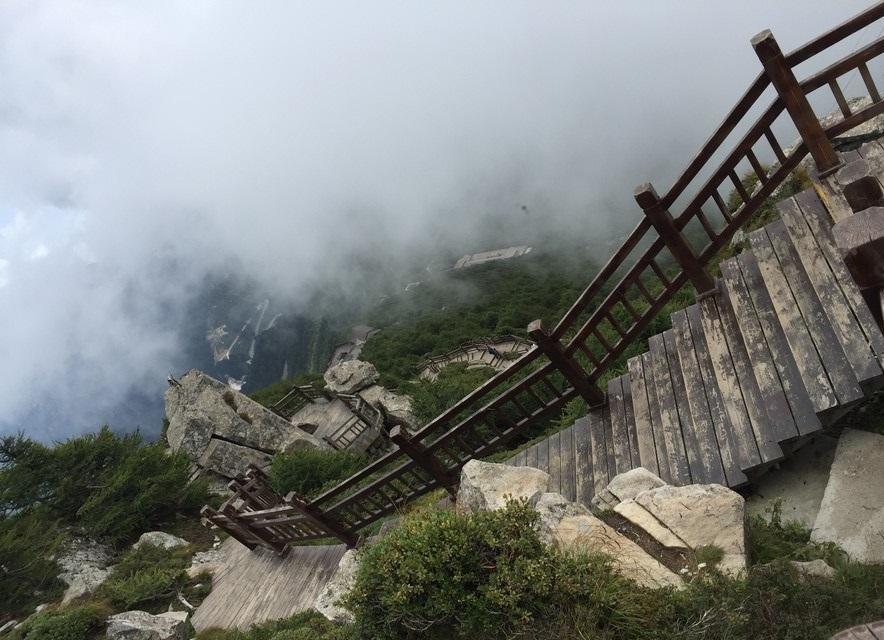 陝西海拔最高的山,地跨了三個縣,還是長江和黃河的分水嶺