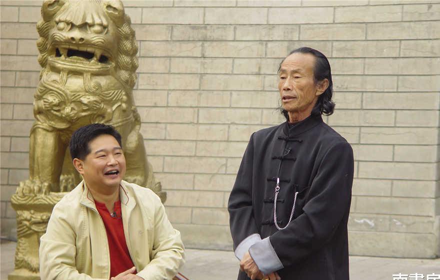 河北一76岁老人,曾苦练60年"缩骨功",直言给100万也不收徒弟_王宝