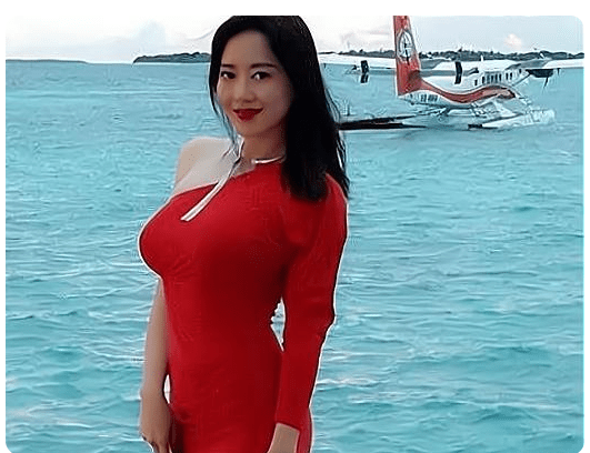 曾经因"刘强东"走红的蒋娉婷如今还好吗?网友:住豪宅开豪车!