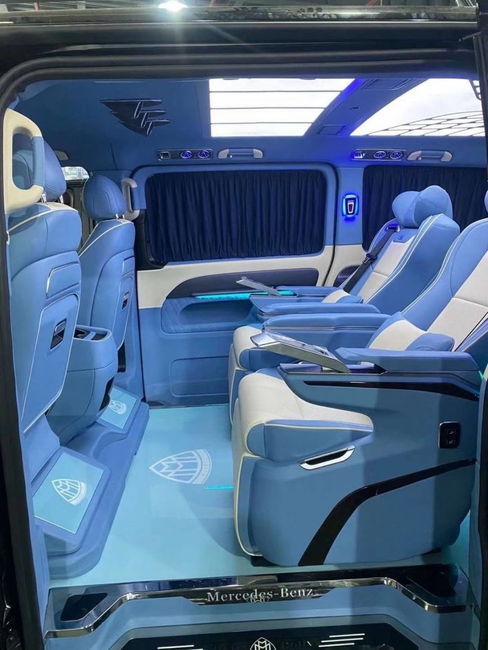 商务车内饰改装这样做,轻松拥有上档次商务车内饰品质!