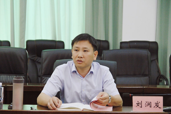 会上,县检察院党组成员,副检察长王胜武汇报了县检察院预防和惩治侵害