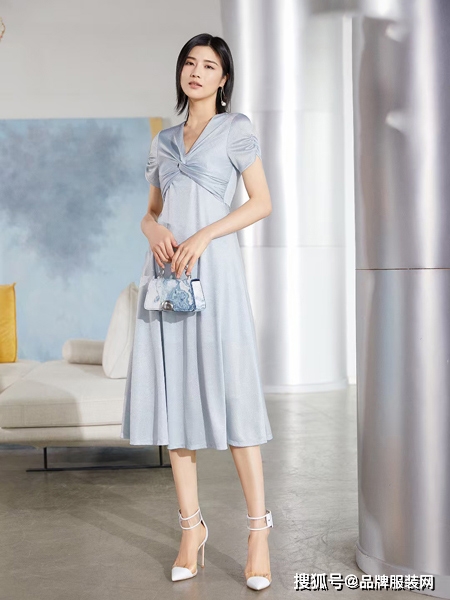 集娴春夏新品服饰能修饰女性女性也能表达服饰 衣身