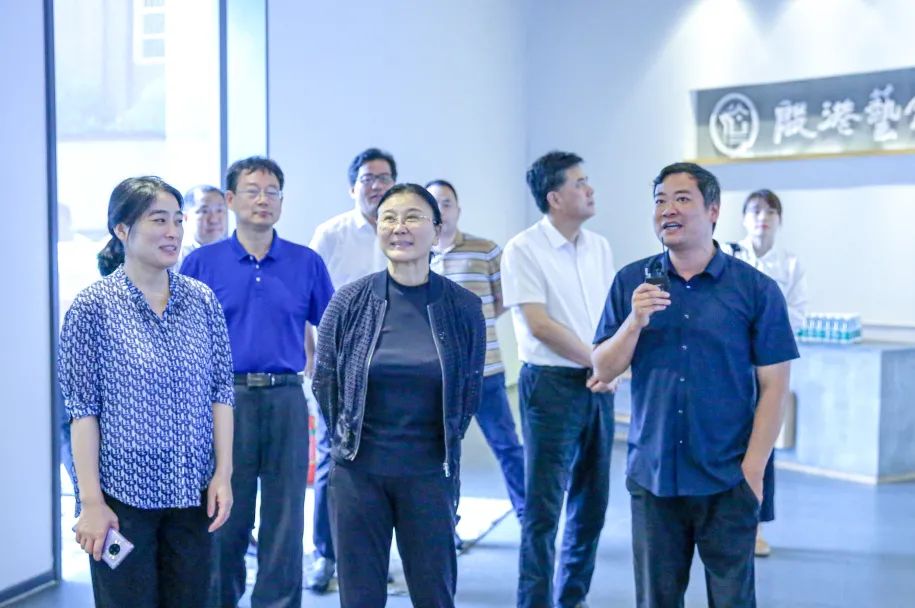 殷港新闻中国互联网发展基金会理事长马利一行莅临殷港小镇考察指导