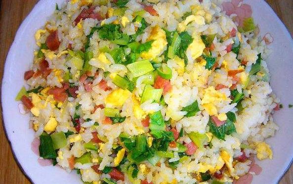 如何简单做一份蛋炒饭 c3b4020040fa455e8946a6c6c577f782.jpeg