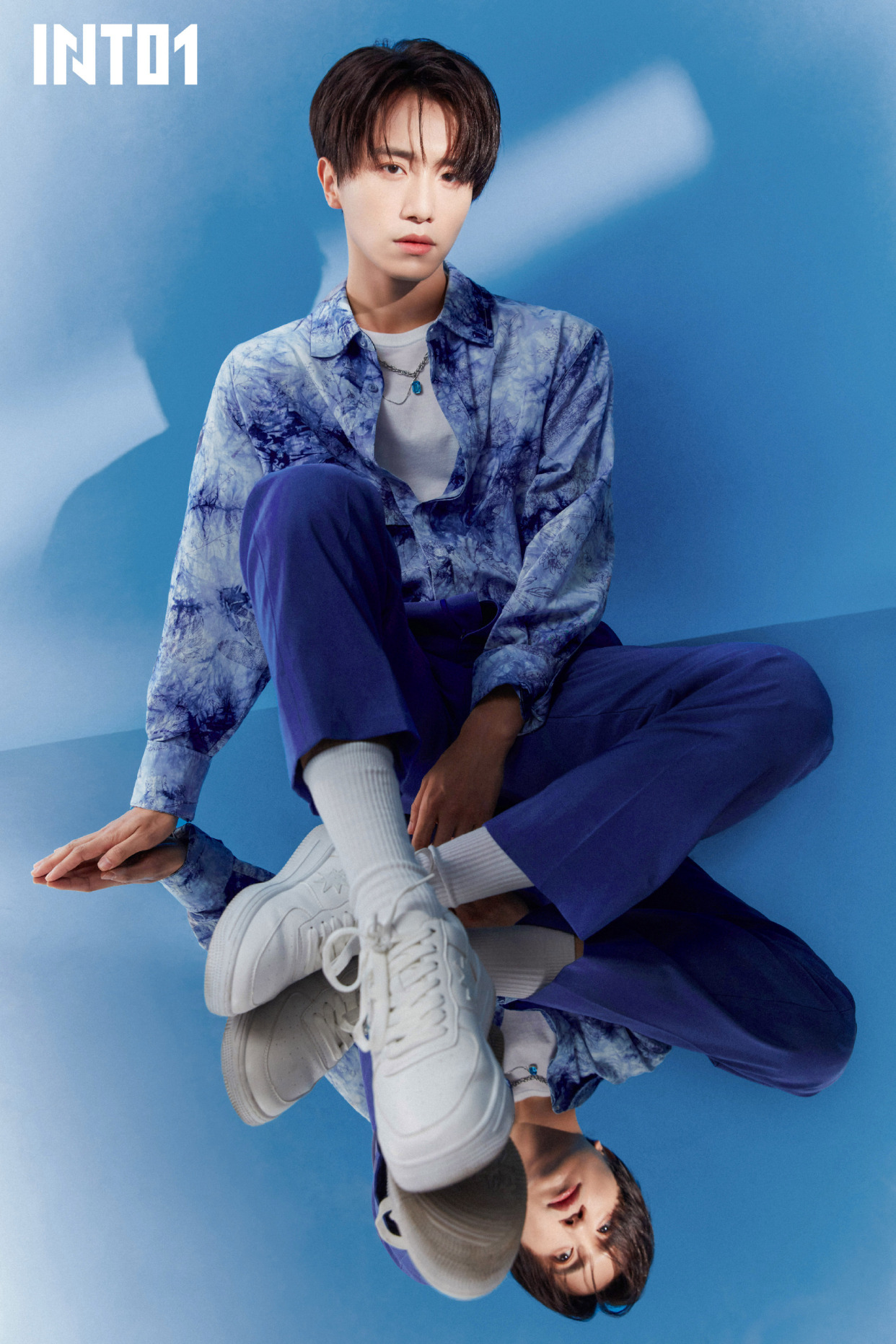 into1杭州见面会大片:刘宇性感,赞多黑金闪耀,力丸与众不同_一身