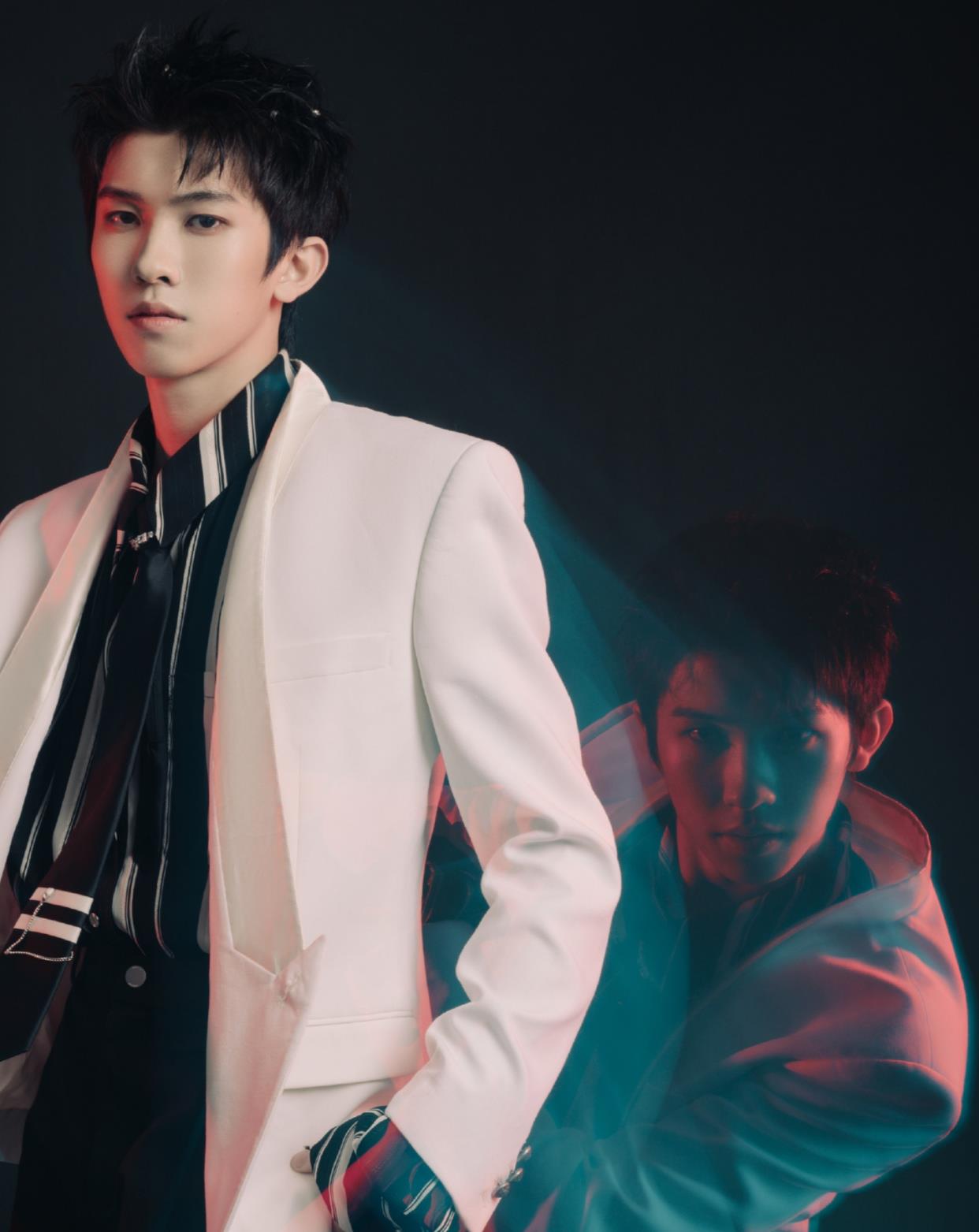 into1成员"双面照",谁才是反差最大的那个人?