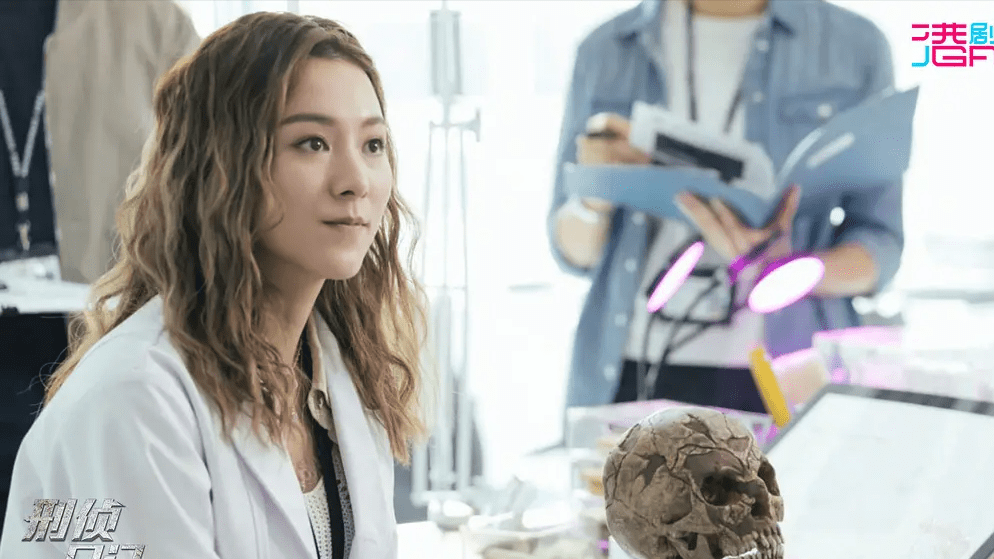 刑侦日记pk逆天奇案后者破案靠分析前者破案靠睡觉