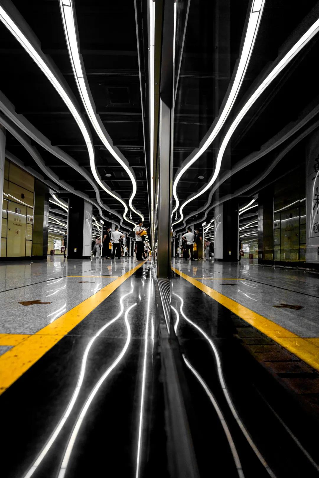 低调的鱼珠站,没想到居然会这么上镜.