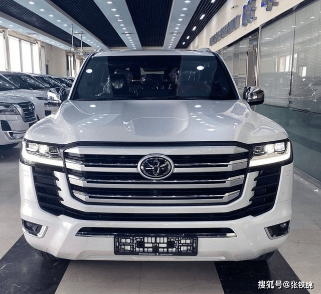 新款丰田陆巡中东版正式上市搭载35t40l动力售4046237万元