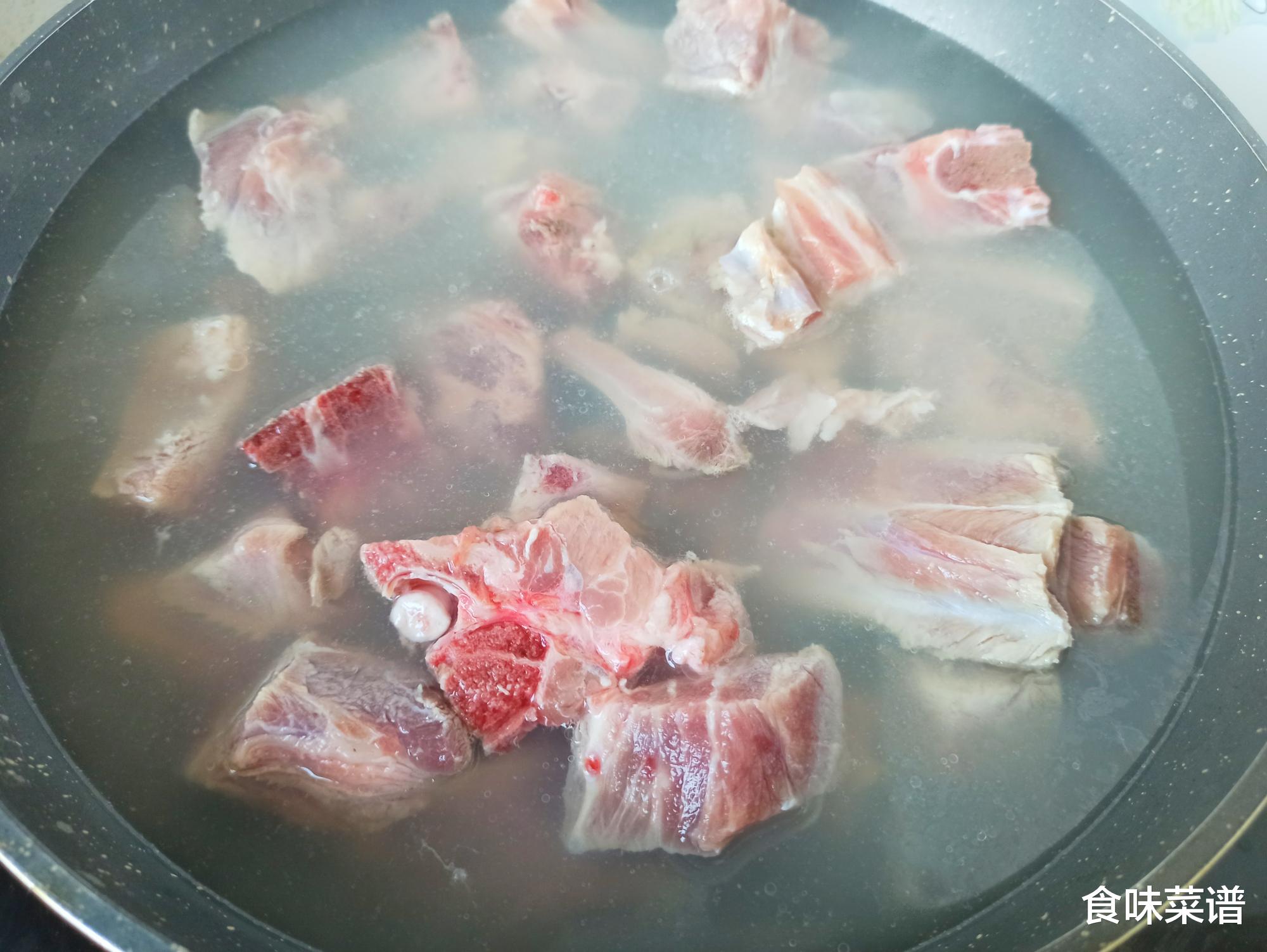 排骨汤怎么炖成白色的 ddf64d671a2e4b26850a94b9e43d8c79.jpeg