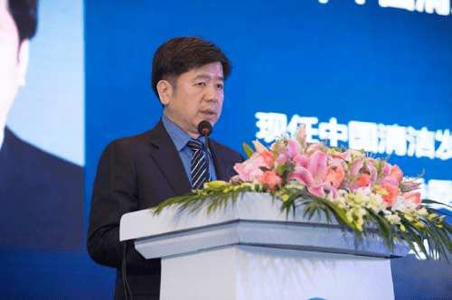 中国清洁发展机制基金管理中心副主任莫小龙强调,气候变化问题既是