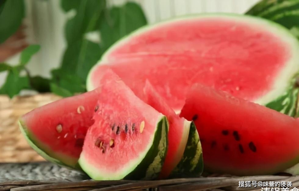 怎么样挑西瓜最甜 4bdc05977f1c4f0e92a7f5a9dafffcc9.jpeg