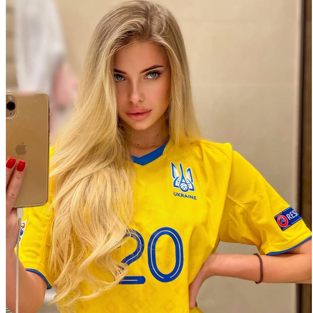 欧洲杯不可缺少的要素欧罗巴夏日之花你们笑起来真好看