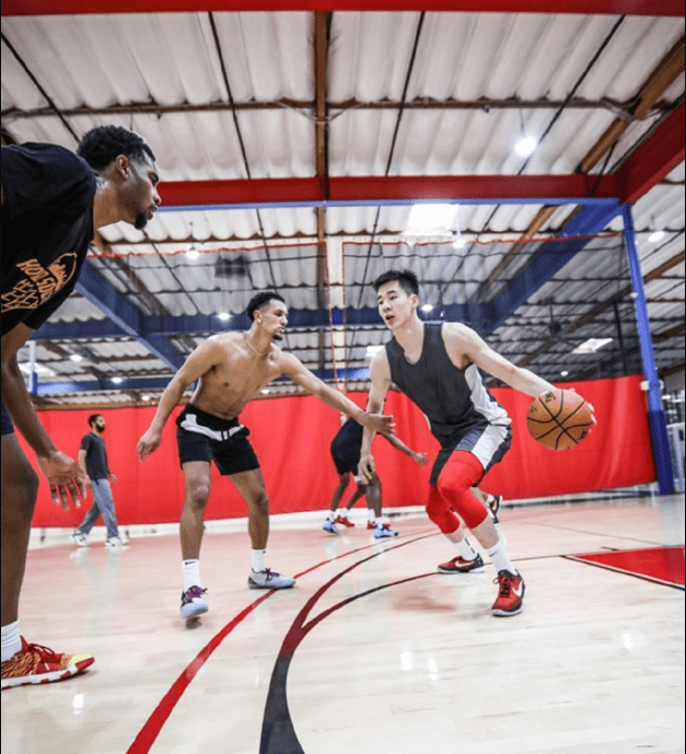 這個能被nba選中嗎?但是郭昊文在g聯賽精英訓練營表現不佳.