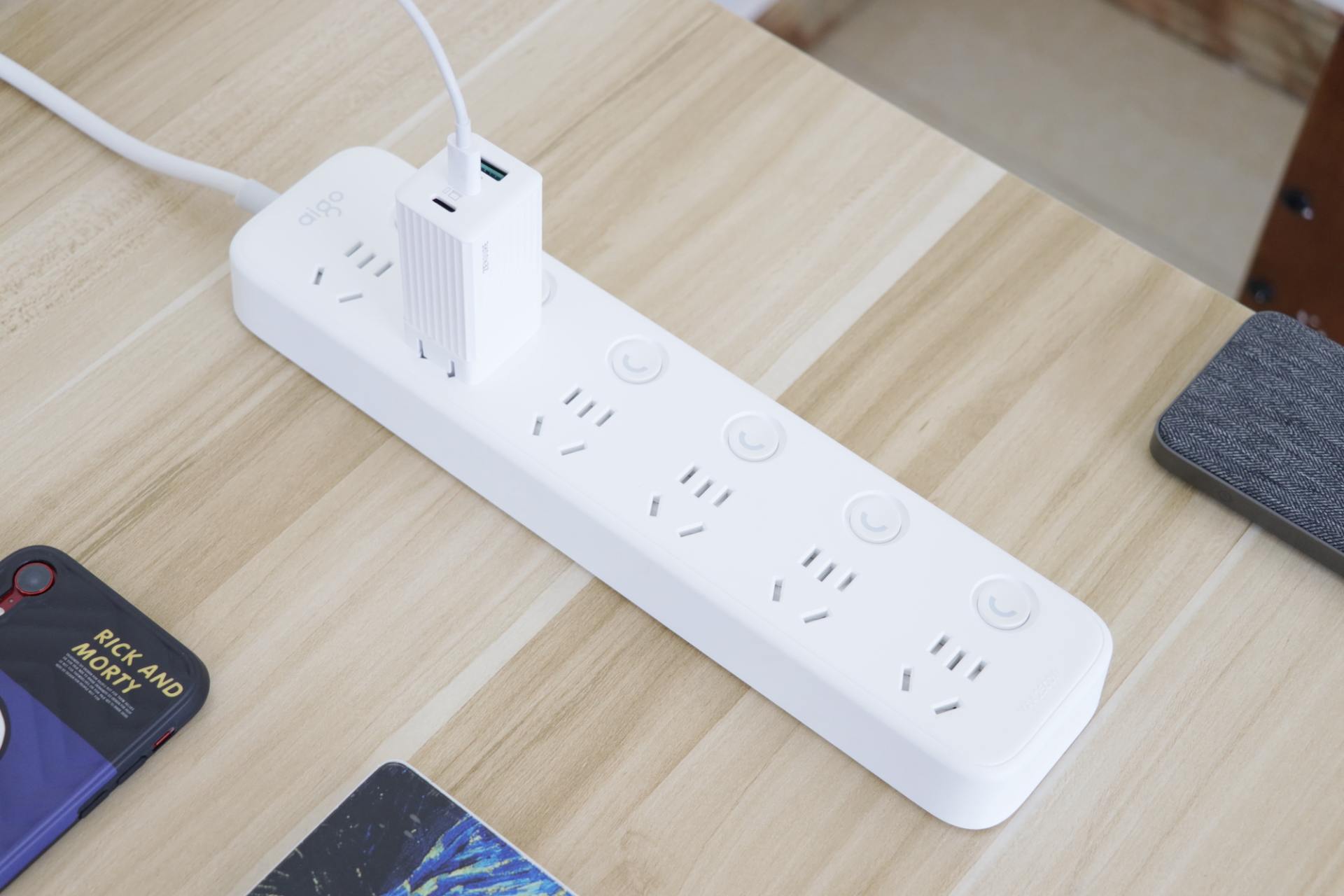 aigo新国标插板线板体验安全性贼高价格贼便宜