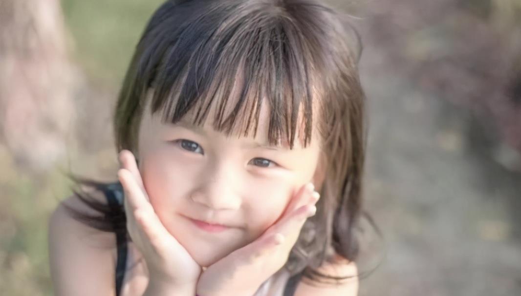 佛系女孩的长相特征 939a7664b0244e018404a9c7670c514a.jpeg