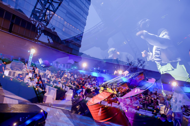 海天赛博朋克之夜海天大酒店答谢盛典绚灿启幕