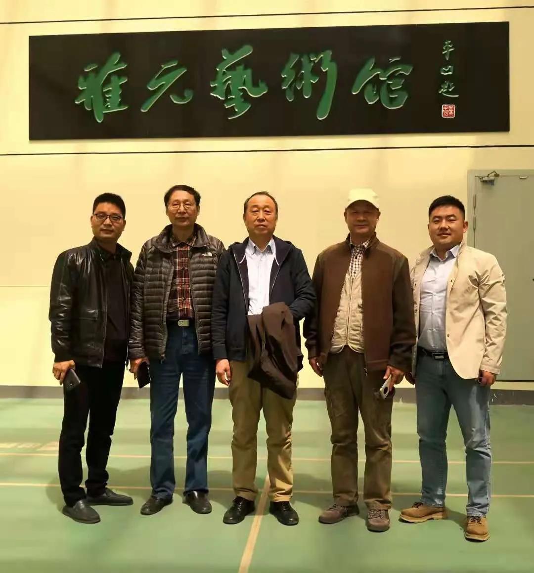 杨争光:亓宏刚及其大笔书写_书法