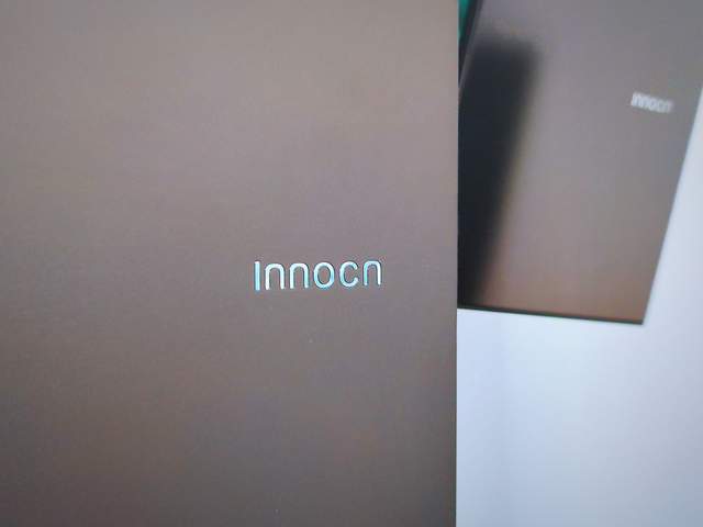 手机|生产力副屏，游戏机巨幕：INNOCN Q1U 4K OLED便携显示器体验