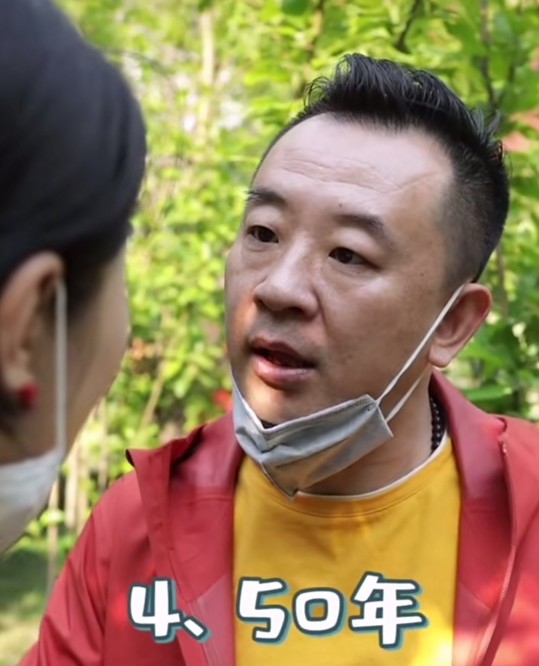 黄海波夫妻罕见同框,面对镜头大秀恩爱