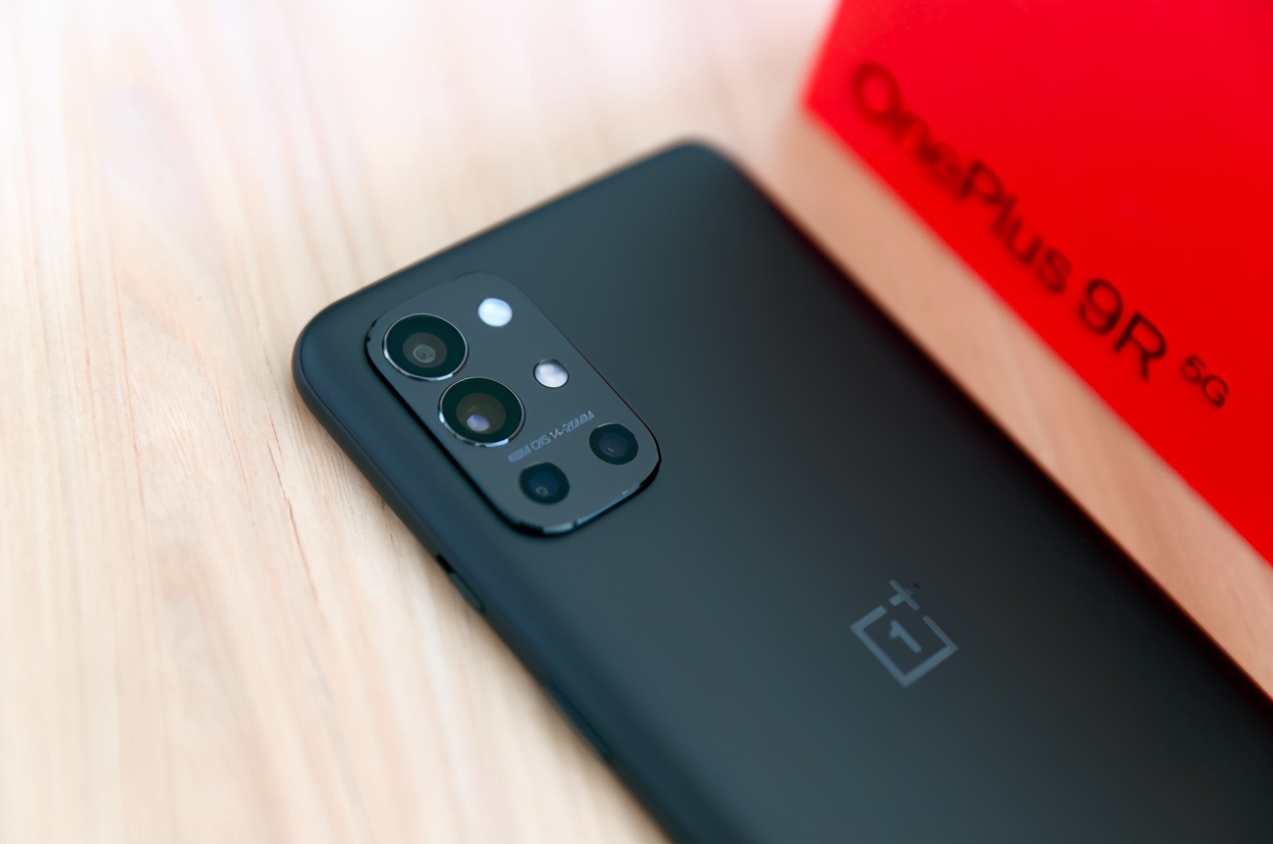 一加9系列首次推出r后缀机型有颜有实力