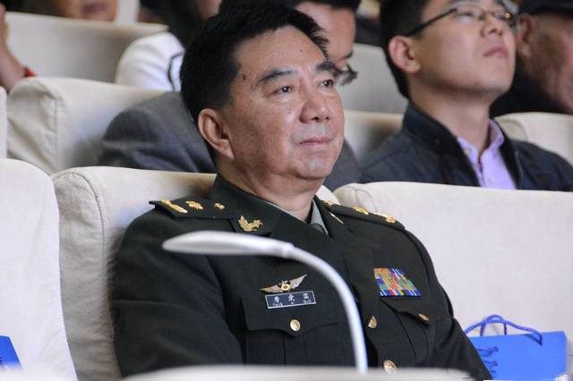 13岁入伍两次赴前线看透郭德纲姜昆的徒弟唐爱国咋样了