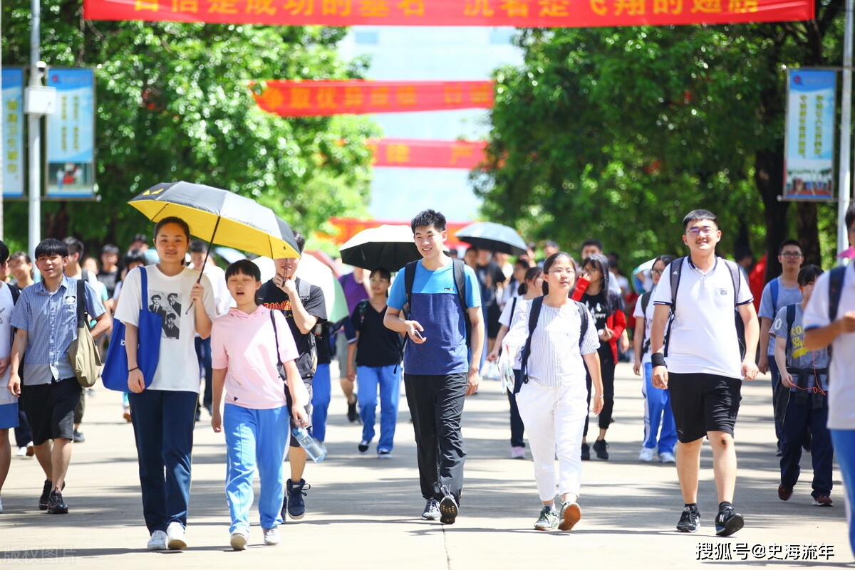 2021年高考，这52个学子考得比较好！都来自哪些中学呢？请看_高中