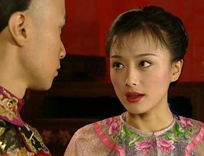 知画和小燕子到底谁是妻谁是妾?看睡衣:谁是当家母主一目了然_永琪